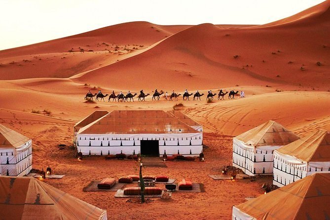 Tour de 4 días: Marrakech hasta Erg Chegaga vía Ouarzazate